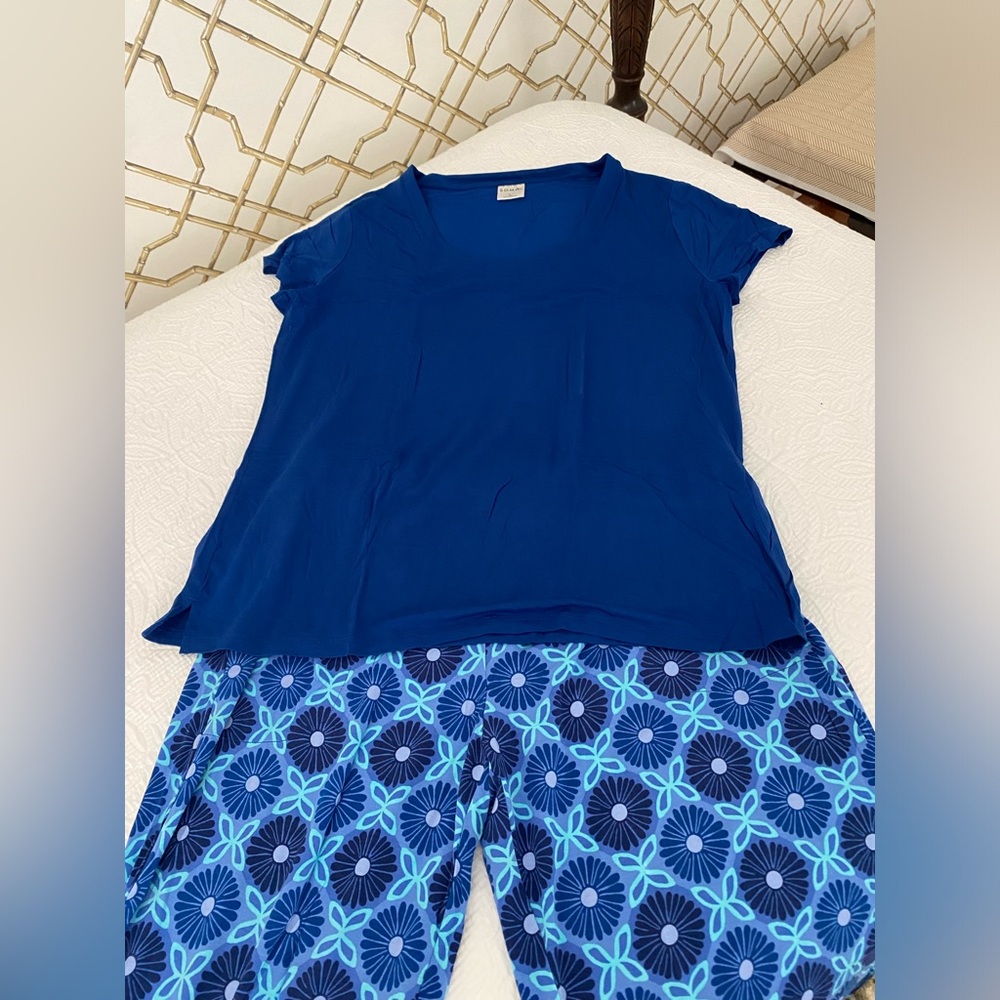 Cool Nights Soma Pajamas. Very pretty print.